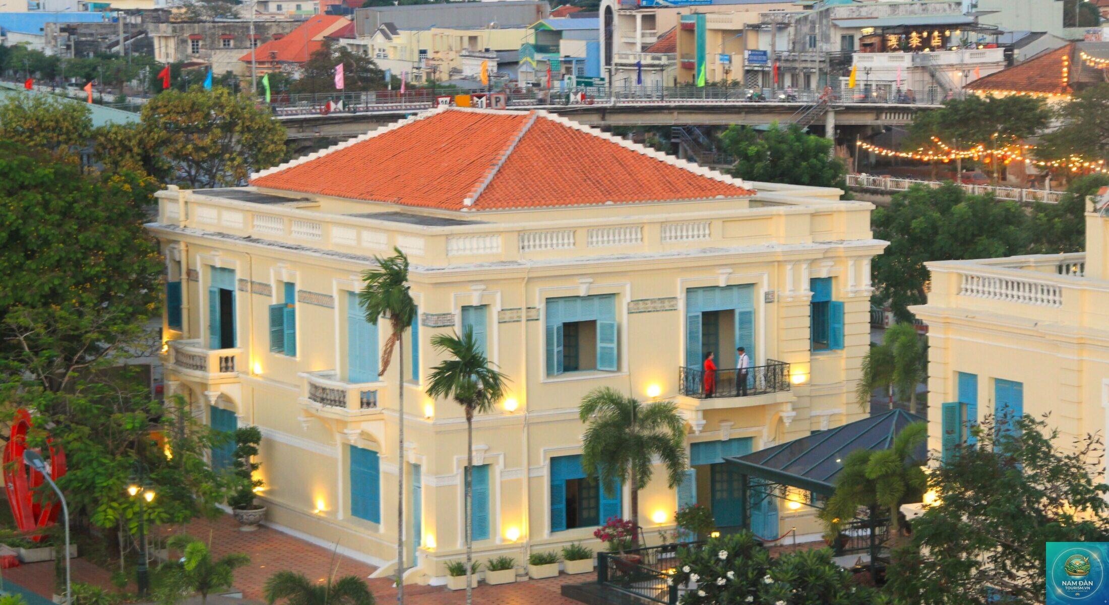 nhà công tử bạc liêu - Hình 1
