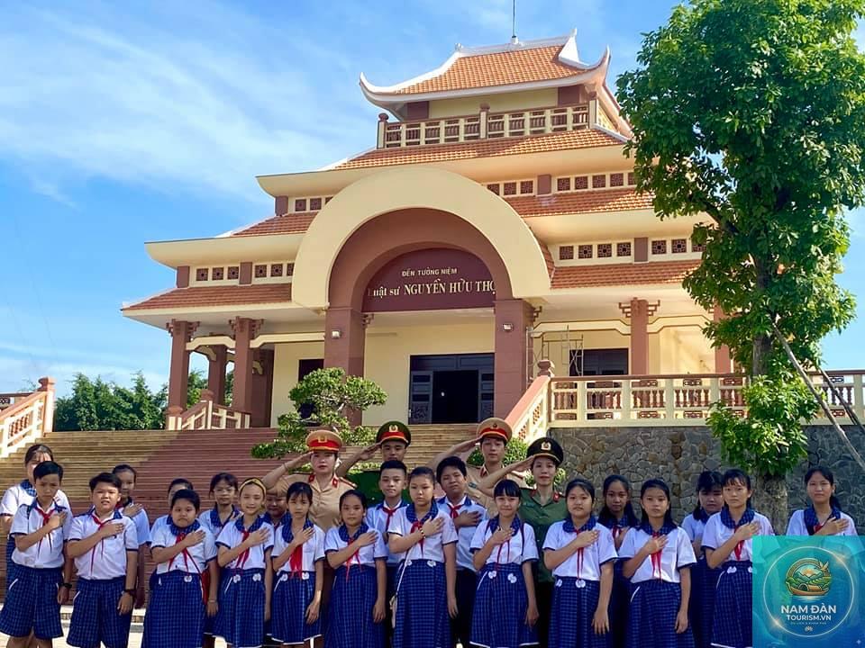 nhà lưu niệm nguyễn hữu thọ - Hình 4