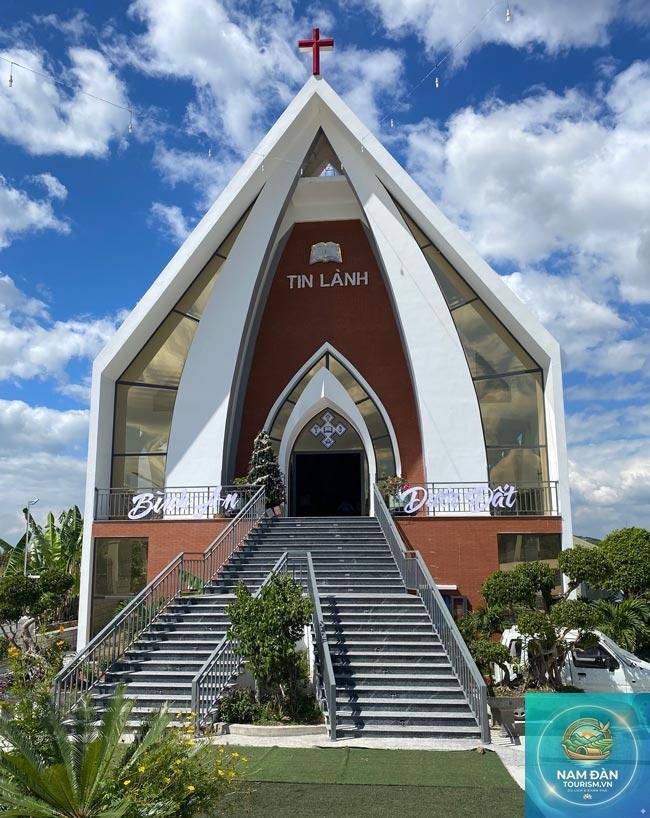 nhà thờ bình hiệp - Hình 2