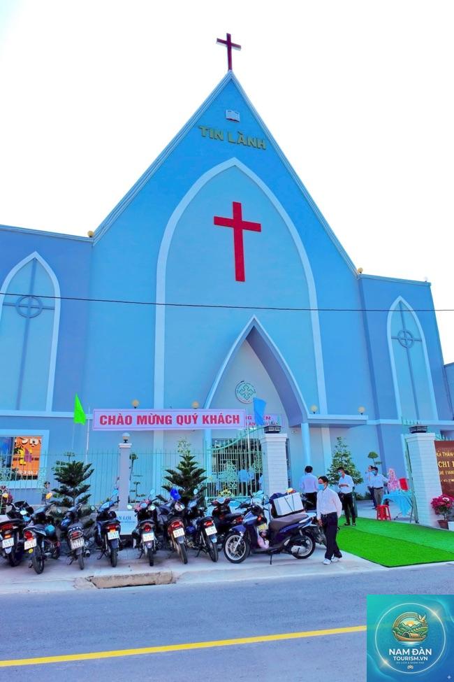 nhà thờ mỏ cày - Hình 1