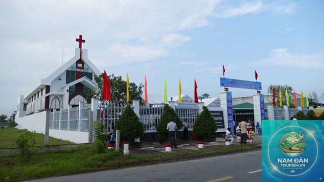 nhà thờ thạnh phú - Hình 1