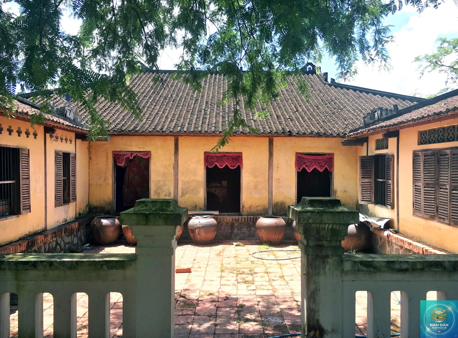 nhà trăm cột - Hình 4