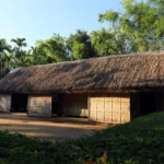 nhà tranh làng sen