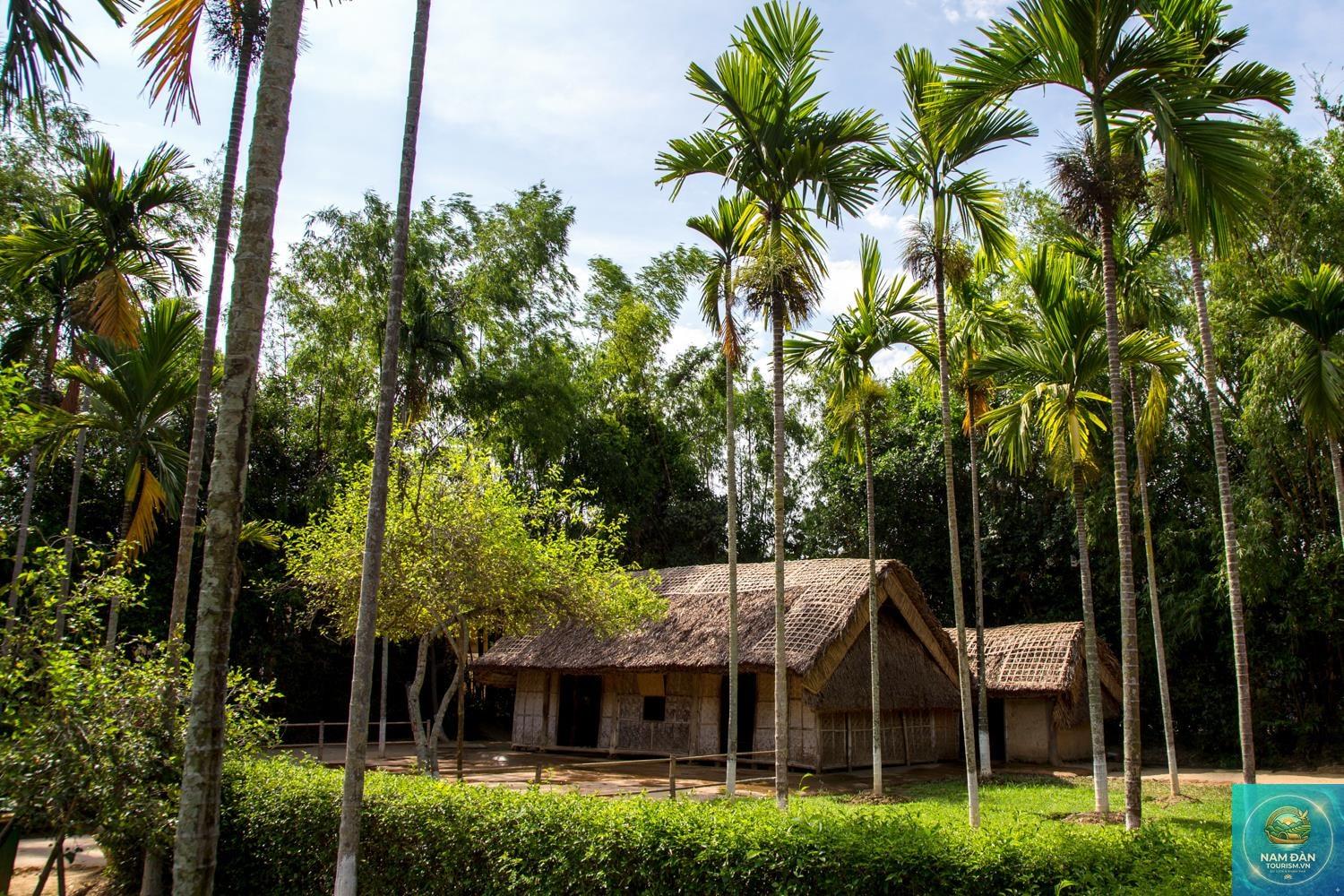 nhà tranh làng sen - Hình 4
