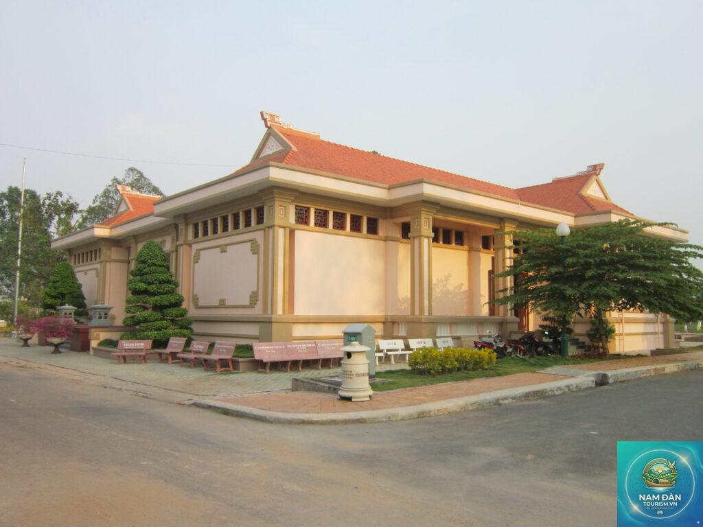 nhà trưng bày nguyễn sinh sắc