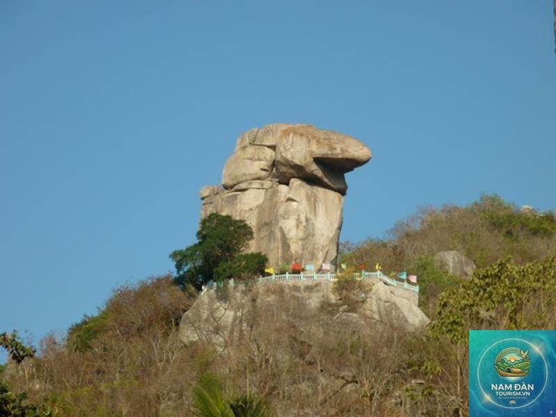 núi két