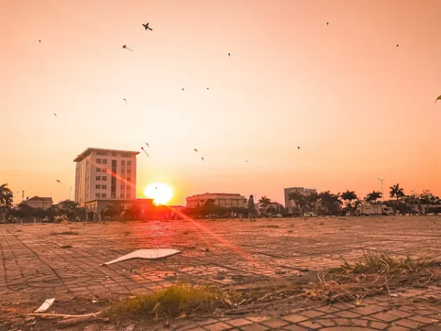 quảng trường thanh niên cà mau - Hình 2