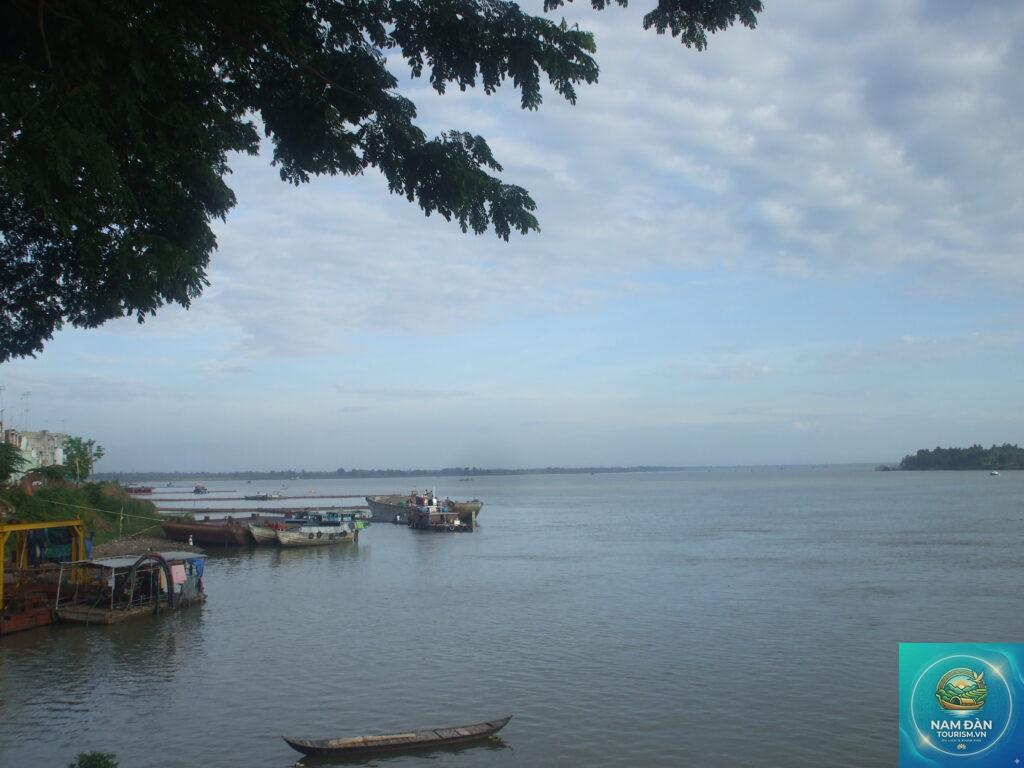 sông tiền