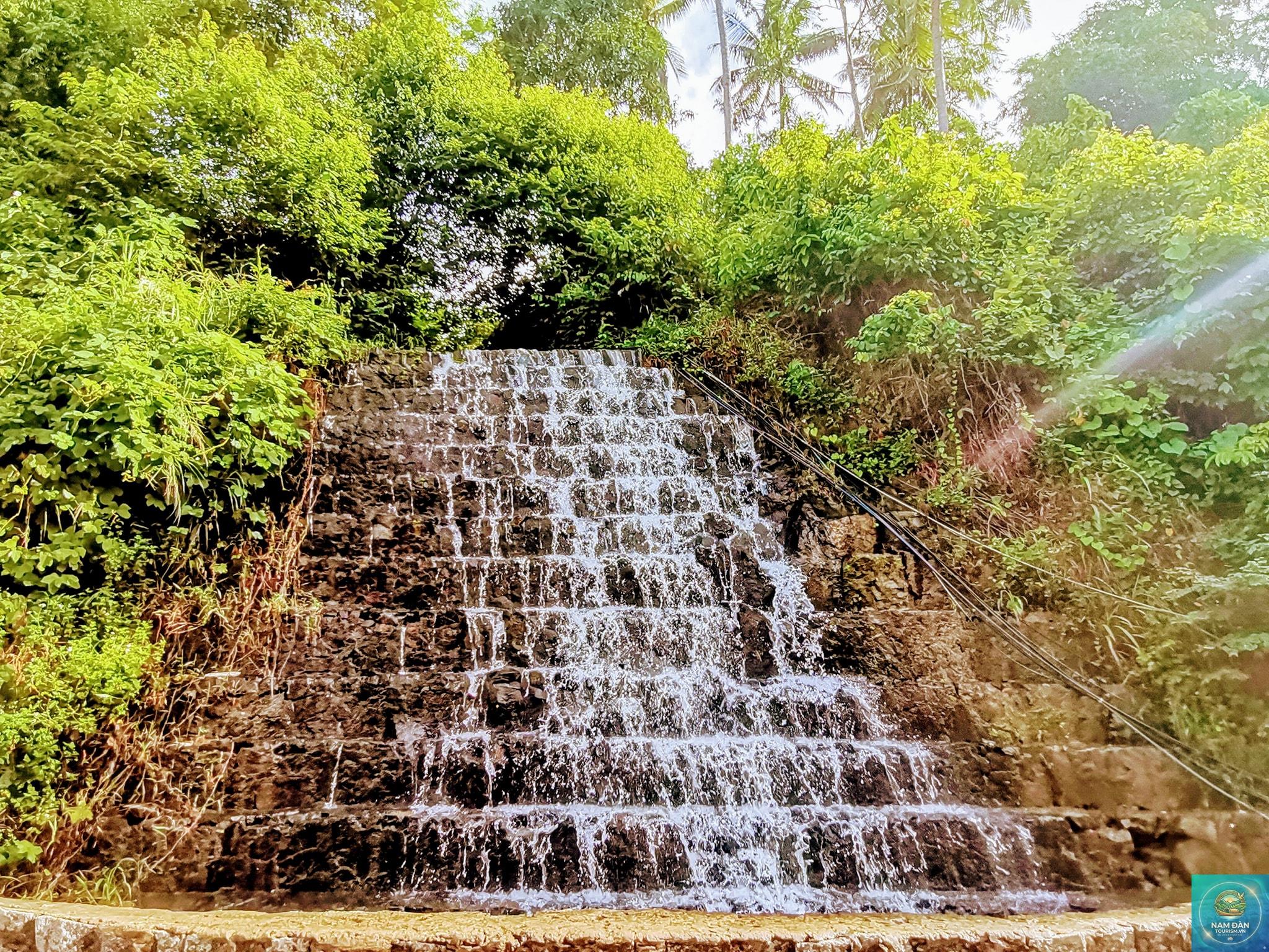 thác nước hòn sơn - Hình 3