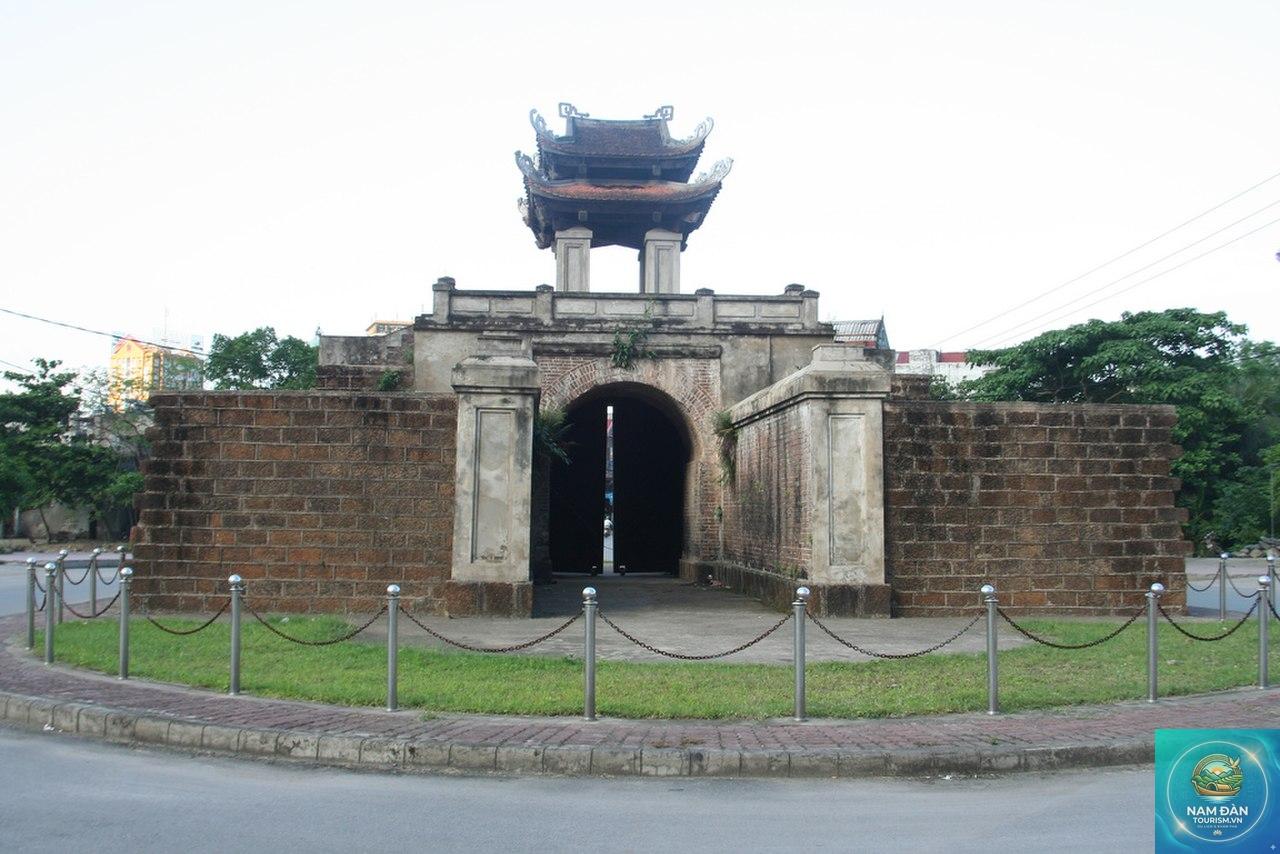 thành cổ vinh có gì tham quan - Hình 3