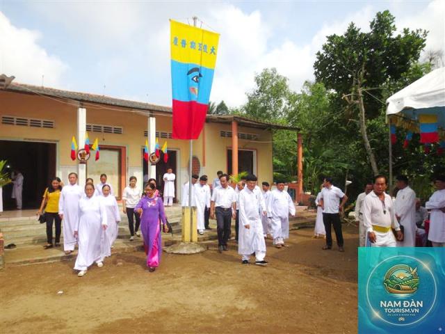 thánh thất cao đài mỏ cày - Hình 4