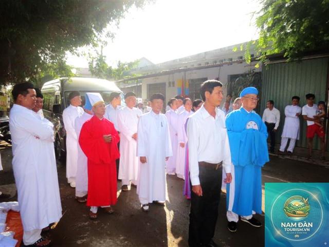thánh thất cao đài mỏ cày - Hình 5