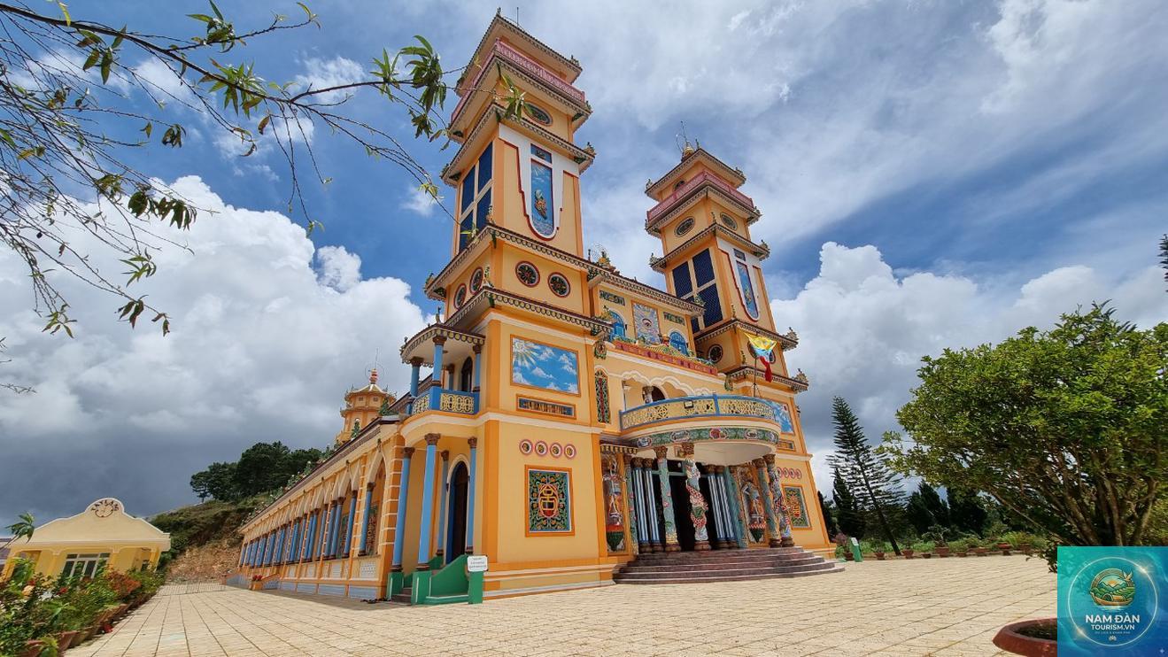 thánh thất cao đài trà ôn - Hình 1