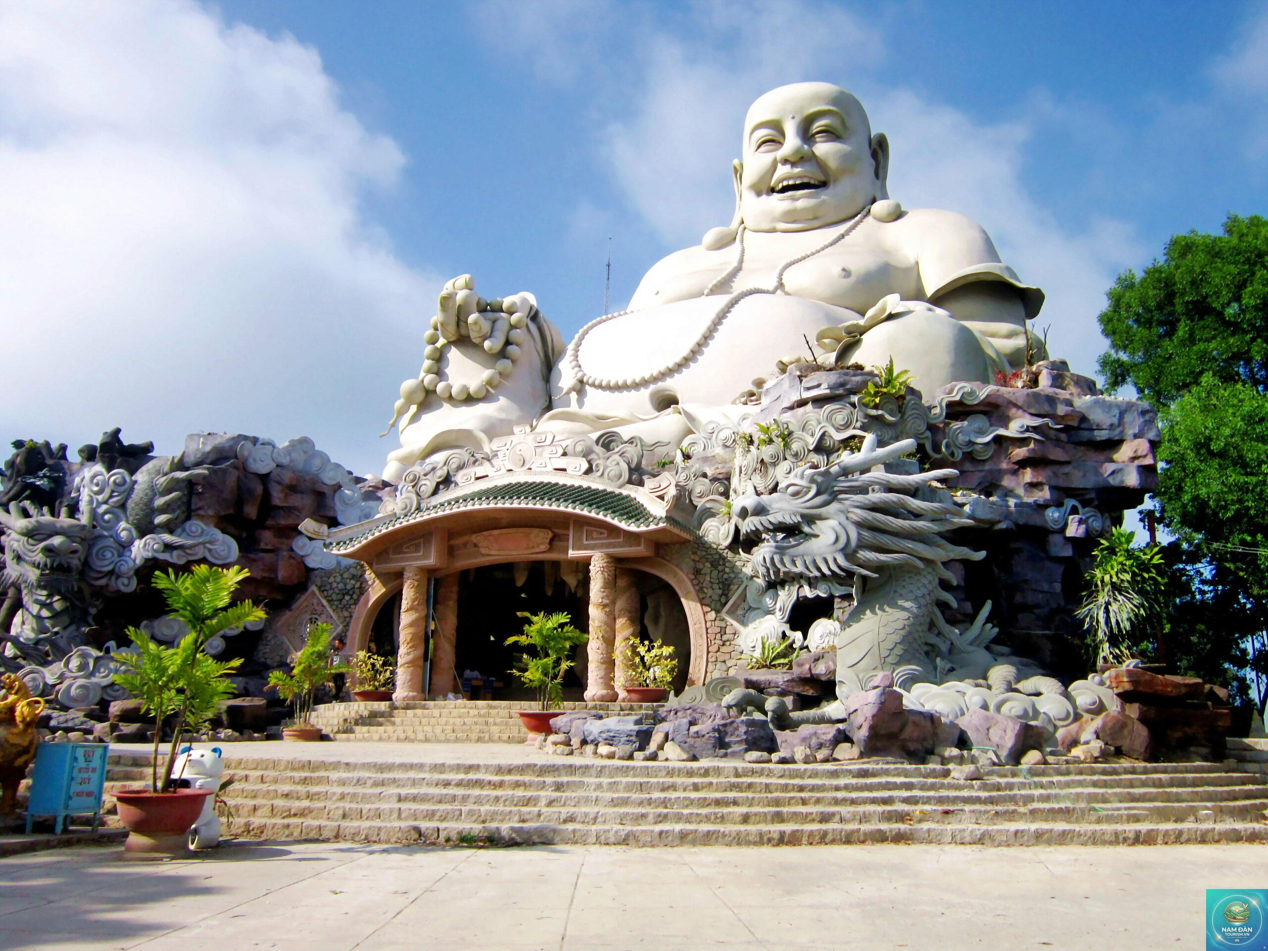 tượng phật di lặc núi cấm - Hình 2