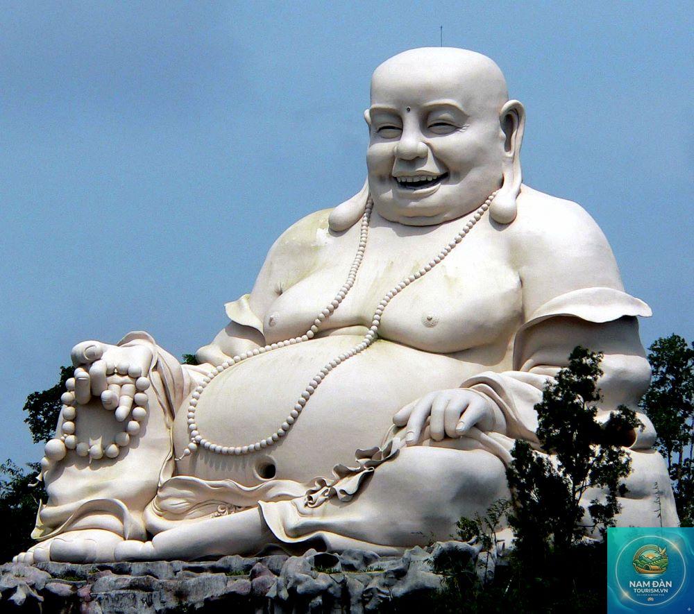 tượng phật di lặc núi cấm - Hình 3
