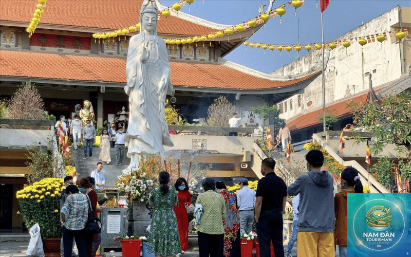 văn khấn cầu bình an tại đền - Hình 3