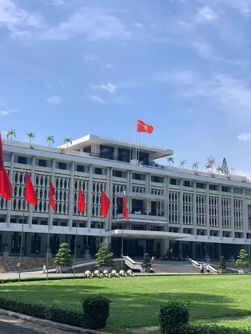 Dinh Độc Lập Quận 1 (công trình lịch sử – tôn giáo văn hóa) - Hình 4
