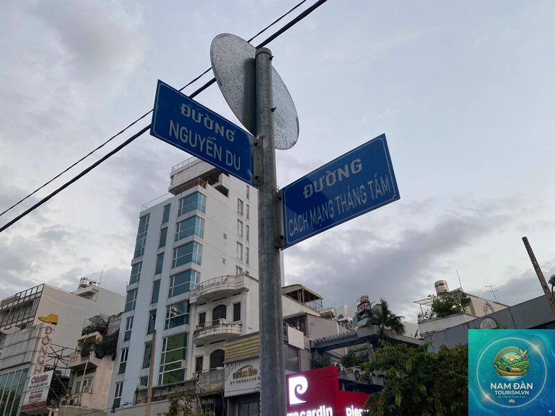 Đường Nguyễn Du Quận 1 - Hình 1