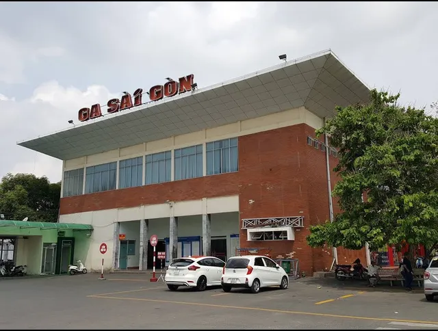 Ga Hòa Hưng Quận 3 - Hình 4