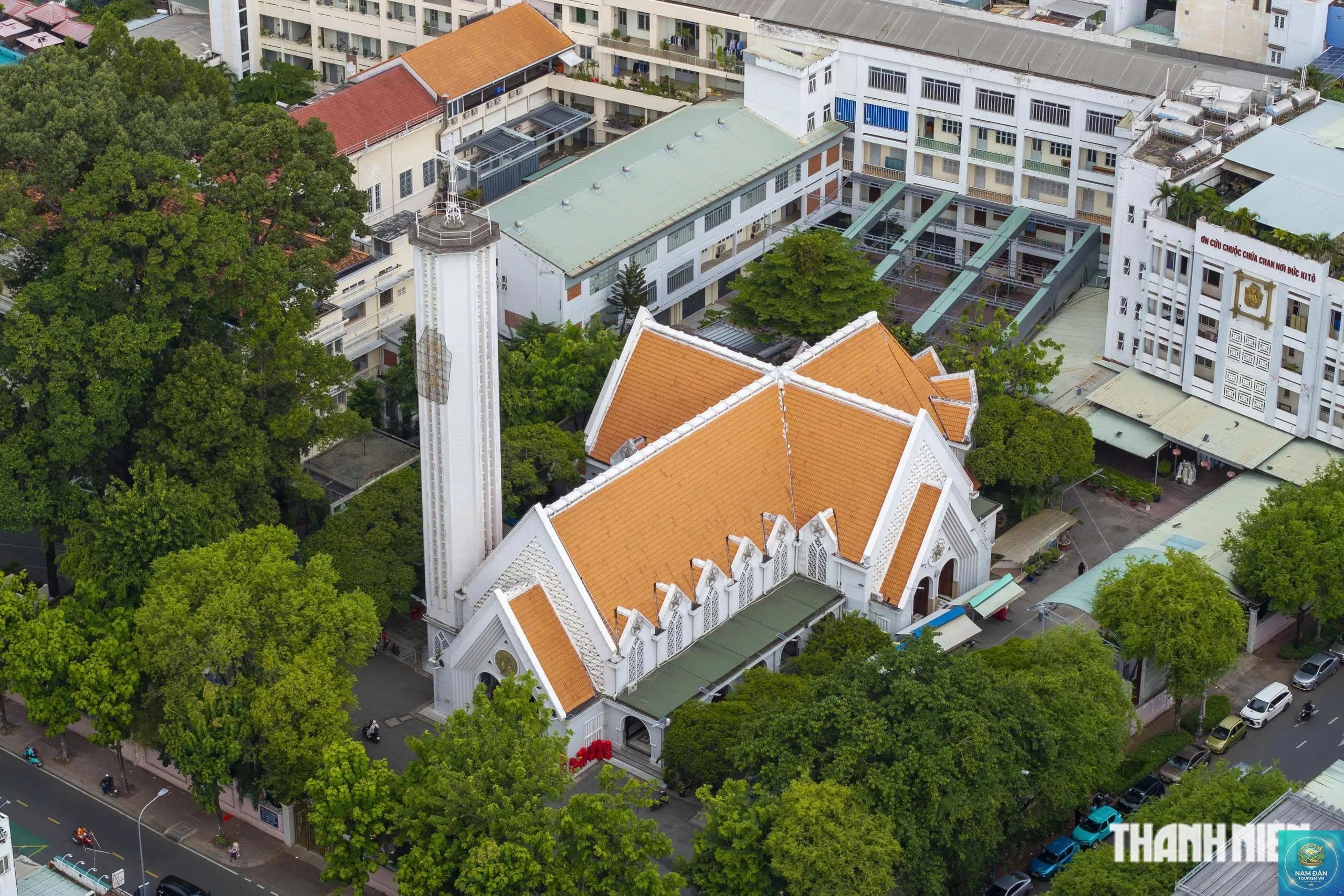 Nhà thờ Dòng Chúa Cứu Thế Sài Gòn Quận 3 - Hình 3