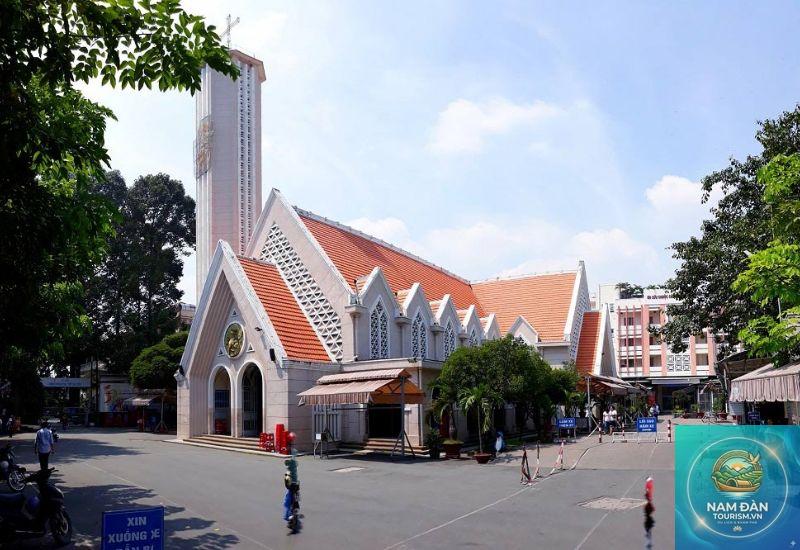 Nhà thờ Dòng Chúa Cứu Thế Sài Gòn Quận 3