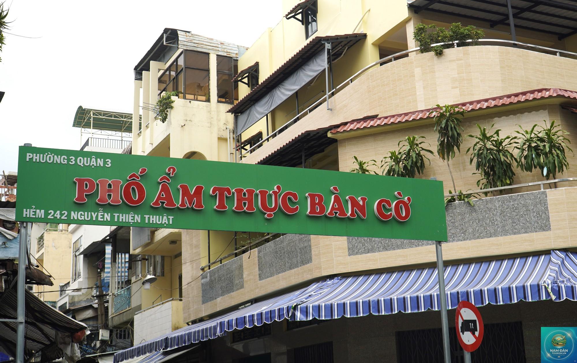 Phố ẩm thực Bàn Cờ Quận 3 - Hình 2