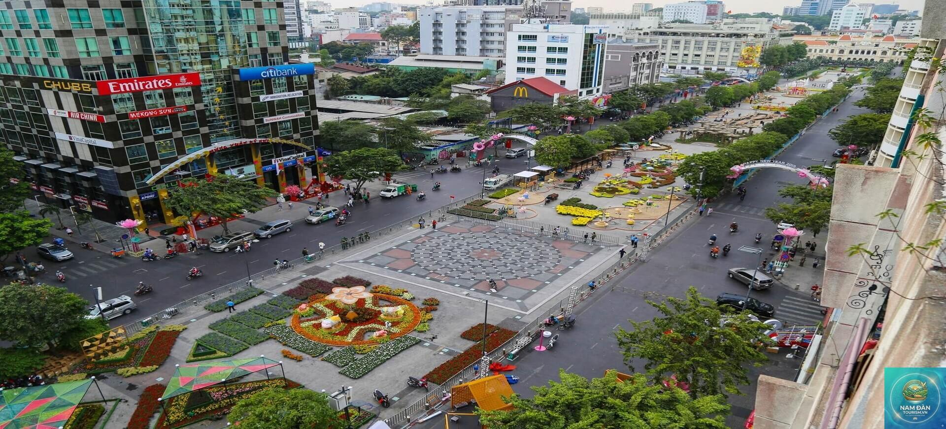 Phố đi bộ Nguyễn Huệ Quận 1 - Hình 4