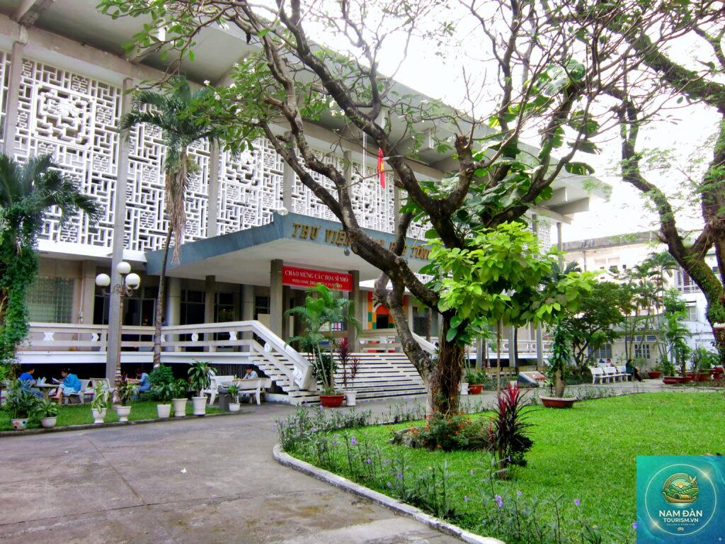Thư viện Khoa học Tổng hợp TP.HCM Quận 3