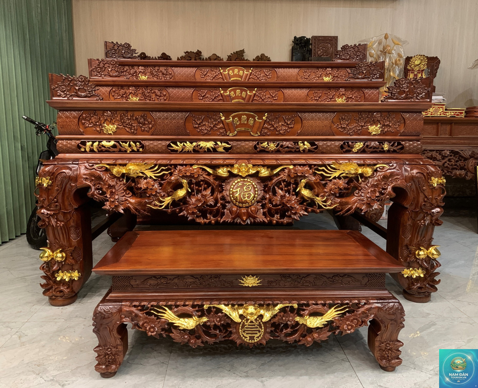 bàn thờ gỗ - Hình 1
