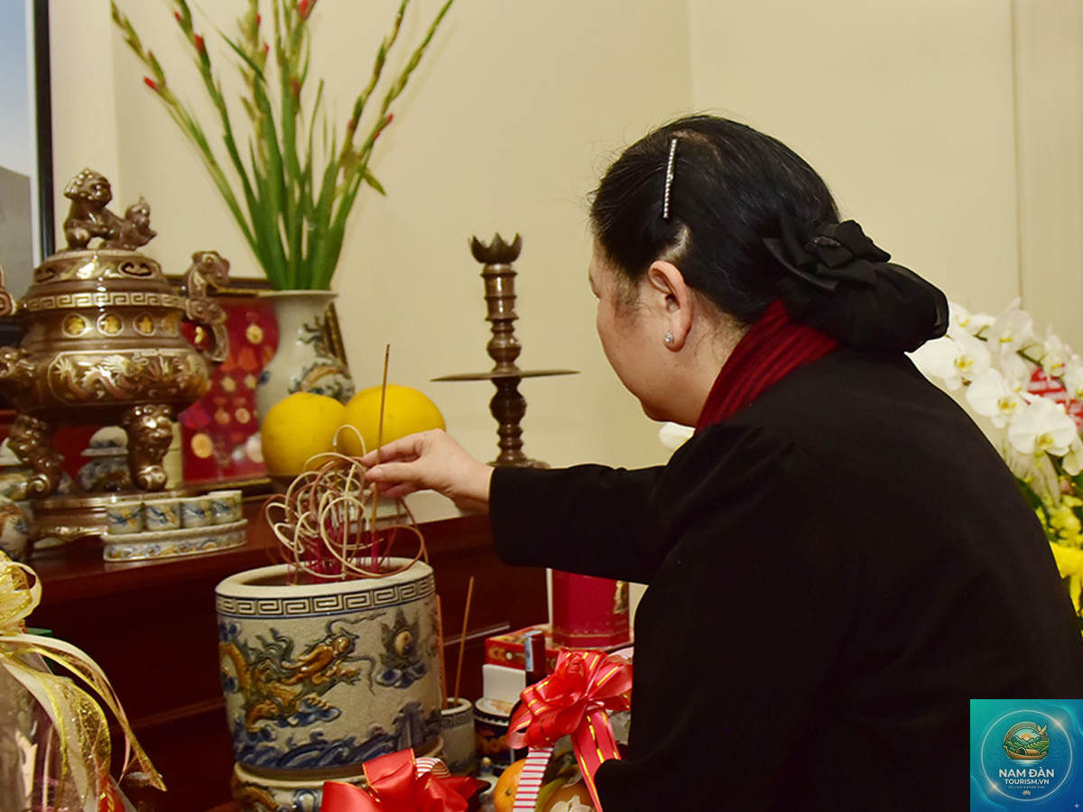 có nên thắp hương mỗi ngày - Hình 3