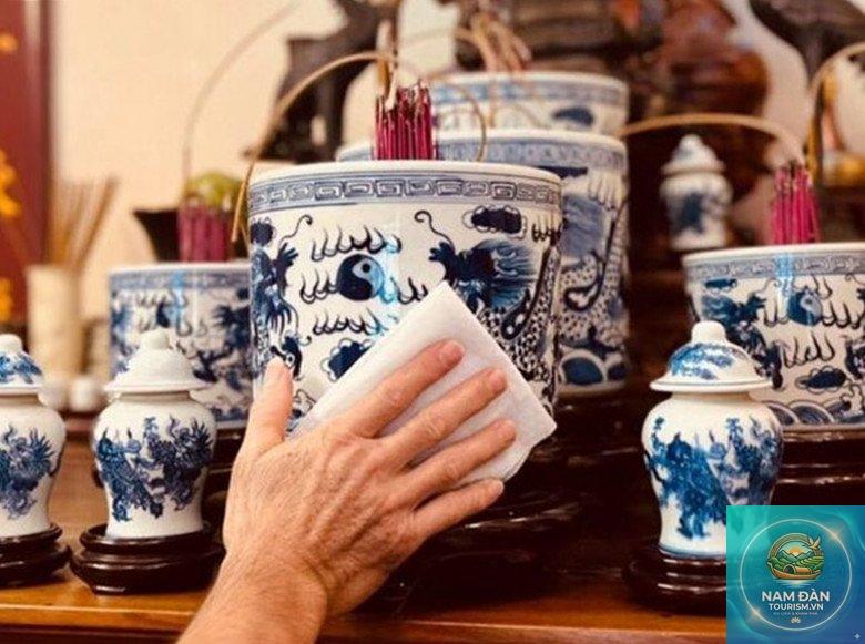 lau dọn bàn thờ - Hình 2