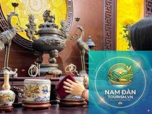 lau dọn bàn thờ