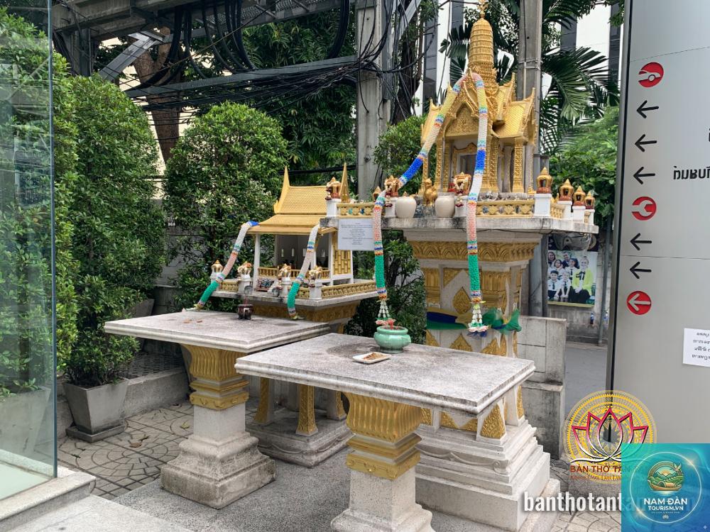 thờ cúng ngoài trời - Hình 1