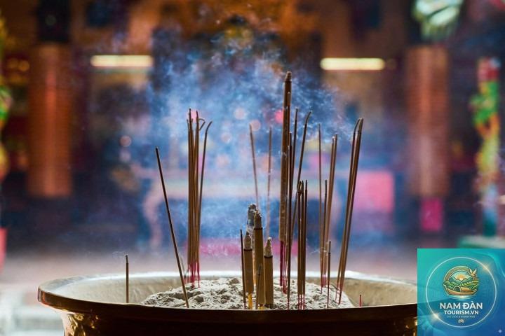 thời gian thắp hương - Hình 2